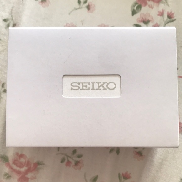 SEIKO Essentials two-tone stainless steel bracelet watch 37 mm - Picture 1 of 4